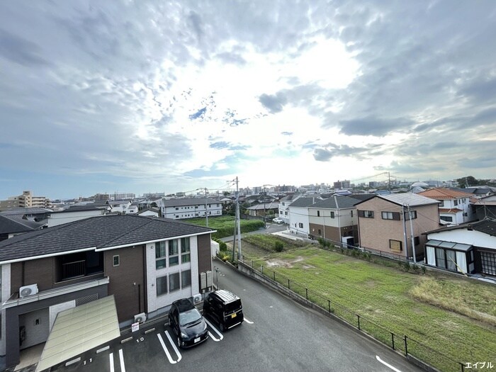 物件内観写真14　(室内からの展望)