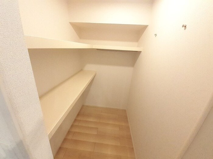 物件内観写真14　(収納)