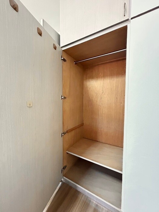 物件内観写真12　(収納)