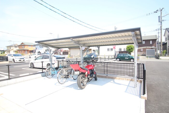 物件外観写真4　(駐輪場)