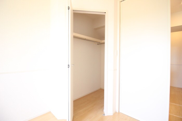 物件内観写真12　(収納)