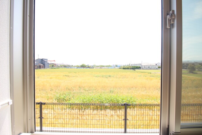 物件内観写真17　(室内からの展望)