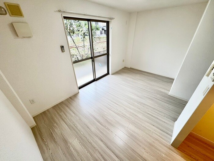 物件内観写真9　(居室)