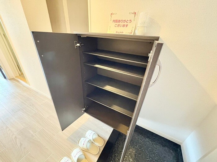 物件内観写真17　(靴箱)