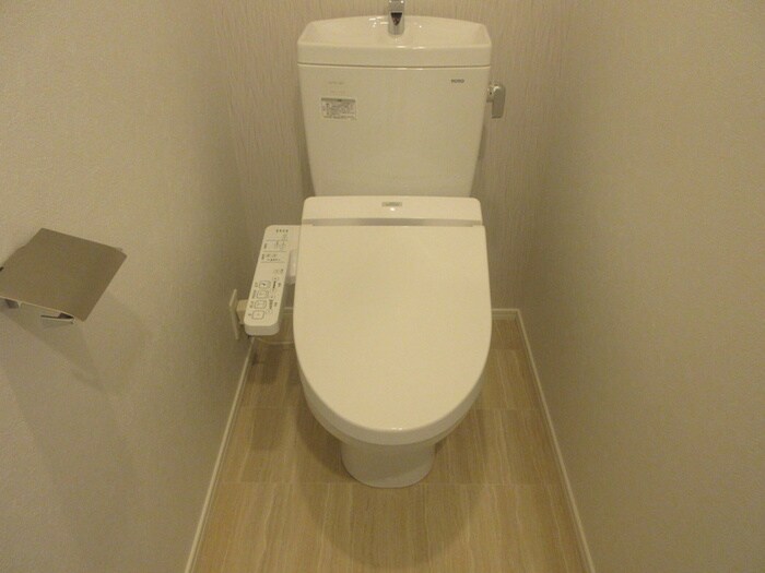 物件内観写真8　(トイレ)