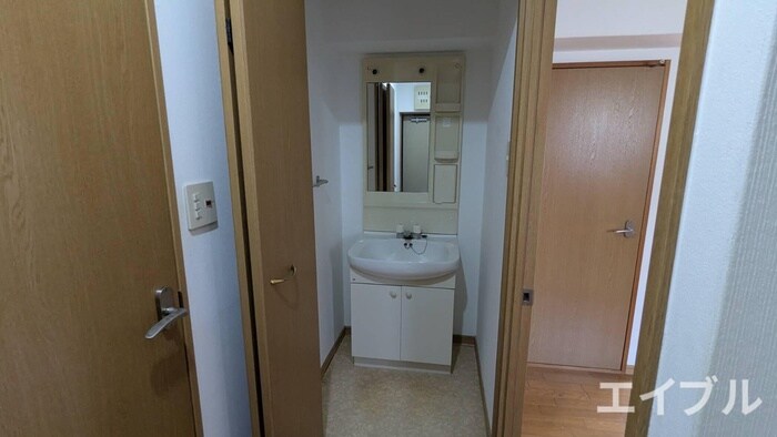 物件内観写真11　(洗面)