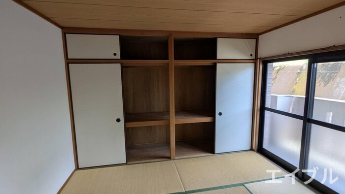 物件内観写真12　(収納)