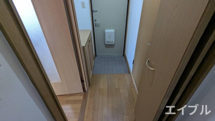 物件内観写真13　(廊下)