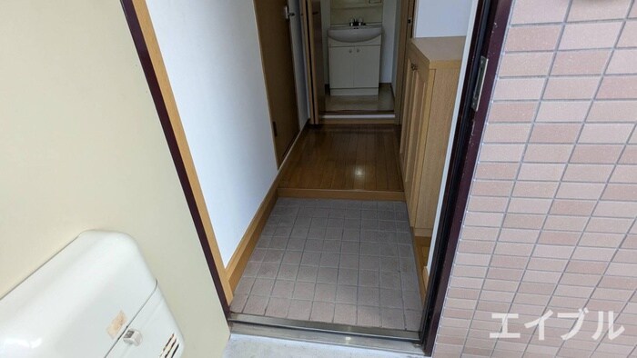 物件内観写真15　(玄関)