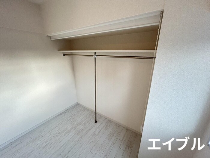 物件内観写真12　(収納)