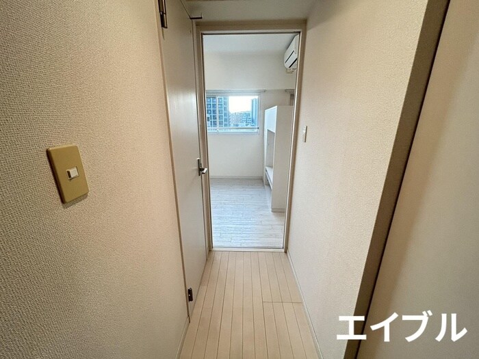 物件内観写真17　(廊下)