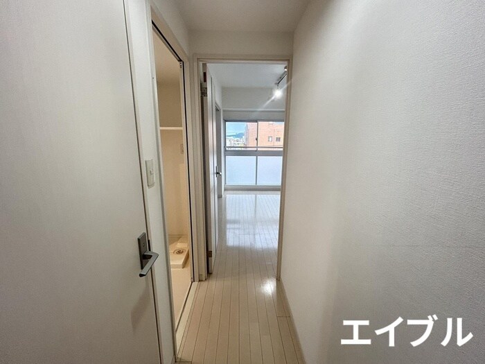 物件内観写真18　(廊下)