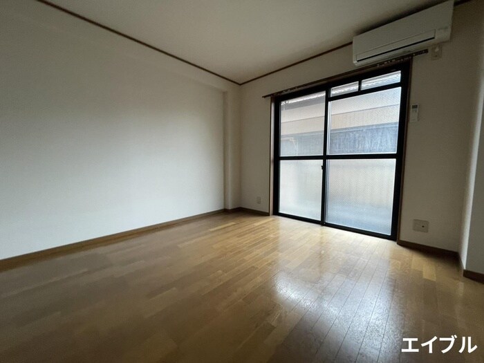 物件内観写真4　(居室)