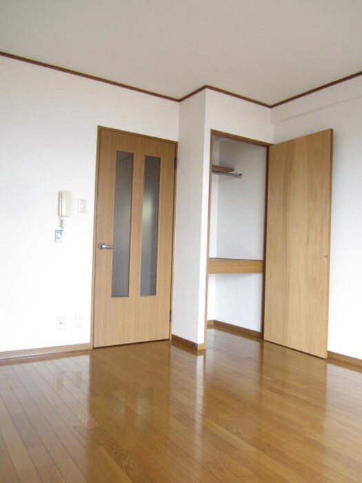 物件内観写真13　(居室)