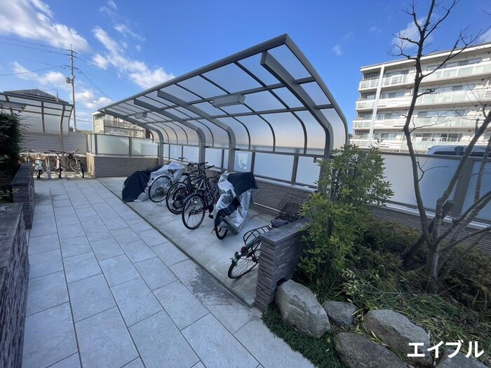 物件外観写真3　(駐車場)