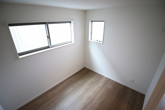 物件内観写真8　(居室)