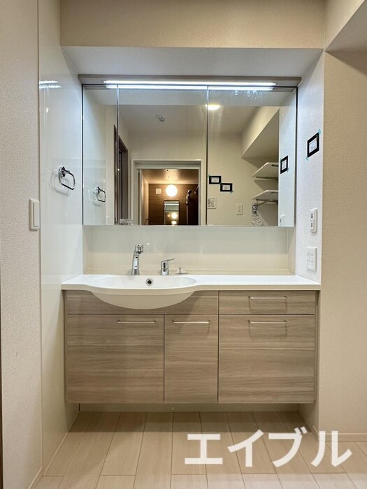 物件内観写真11　(洗面)