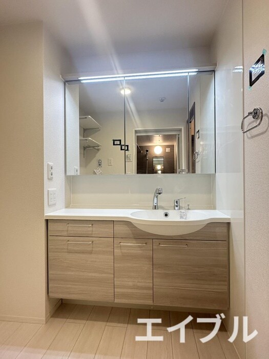 物件内観写真11　(洗面)