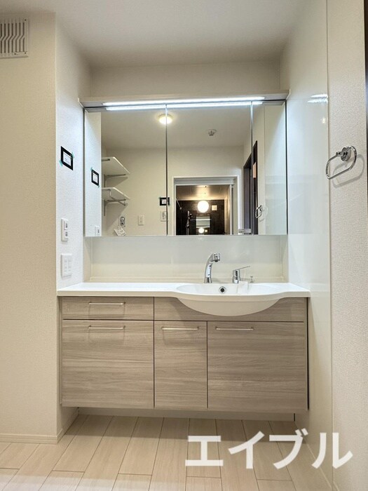 物件内観写真11　(洗面)