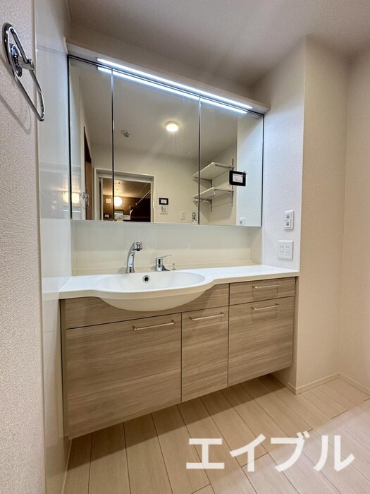 物件内観写真12　(洗面)