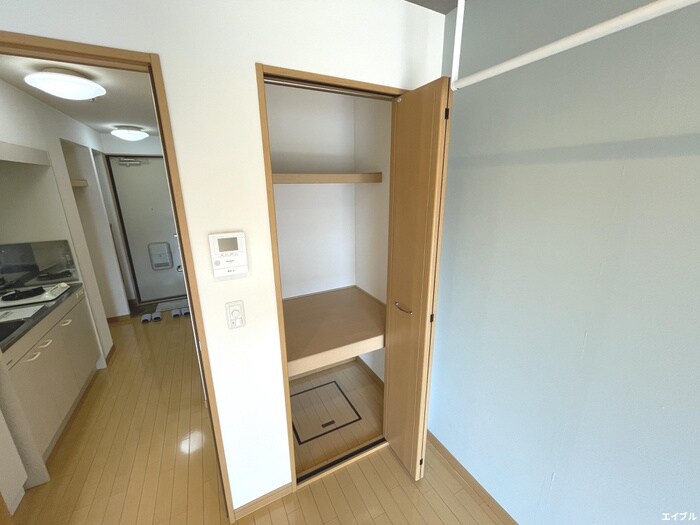 物件内観写真10　(収納)