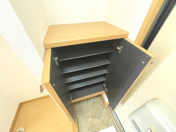 物件内観写真12　(靴箱)