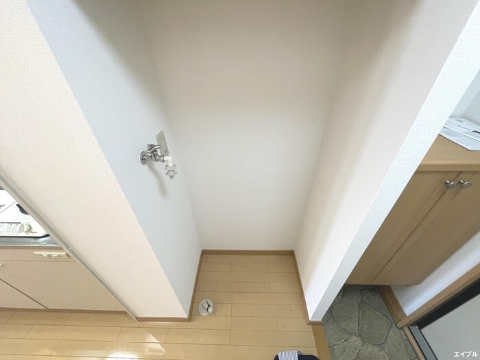 物件内観写真18　(洗濯機置場)
