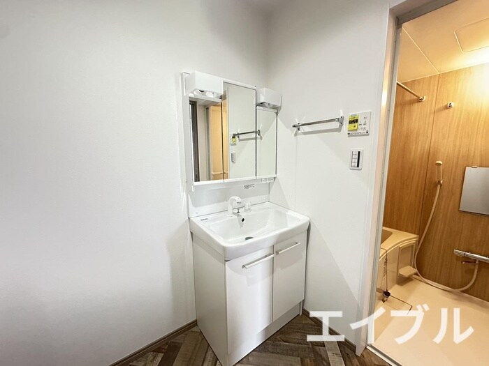 物件内観写真8　(洗面)