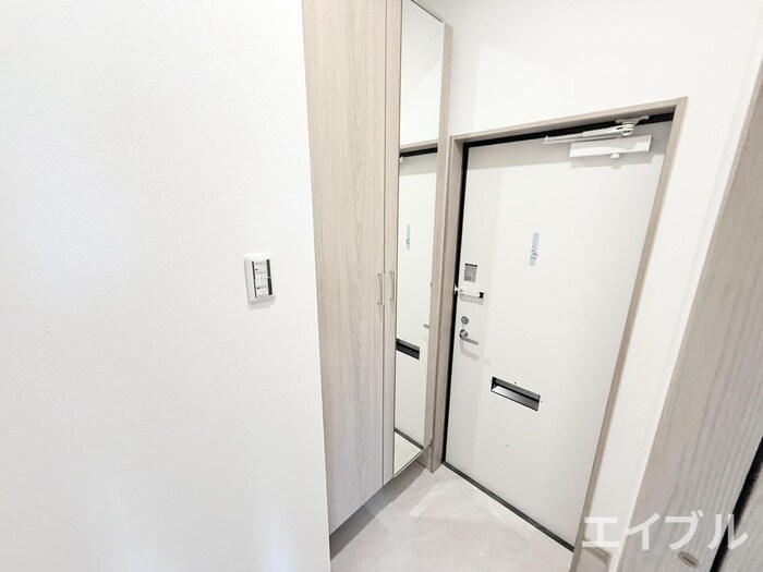 物件内観写真14　(玄関)