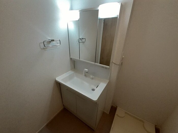 物件内観写真8　(洗面)