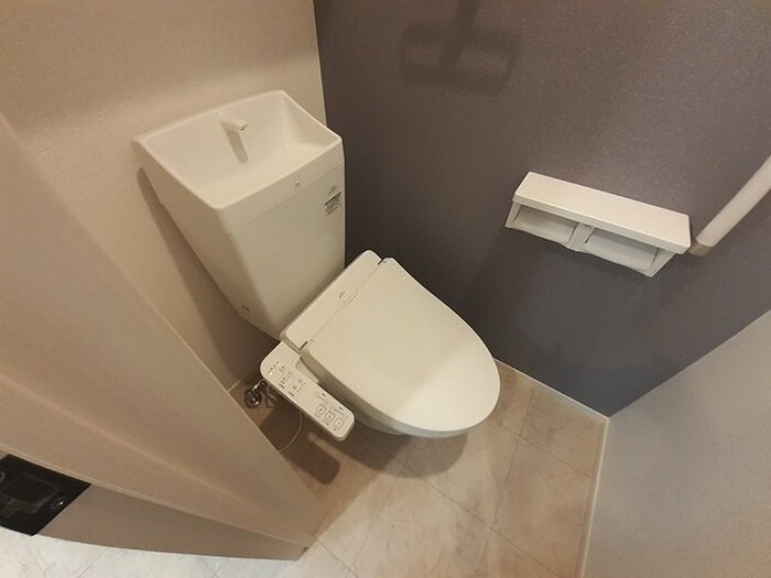 物件内観写真11　(トイレ)