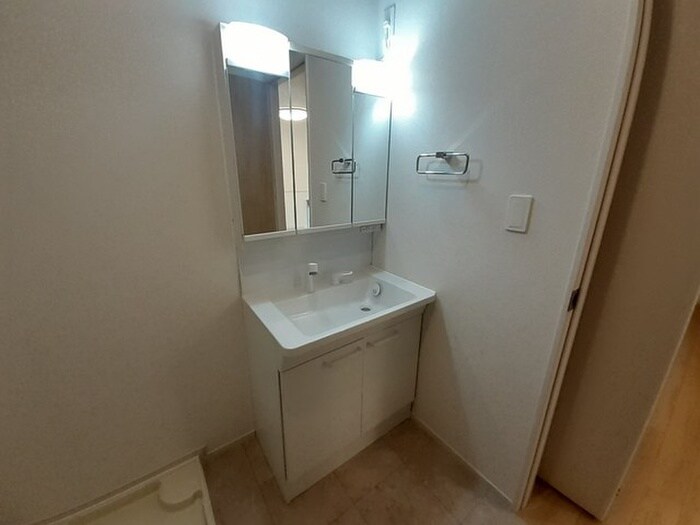 物件内観写真12　(洗面)