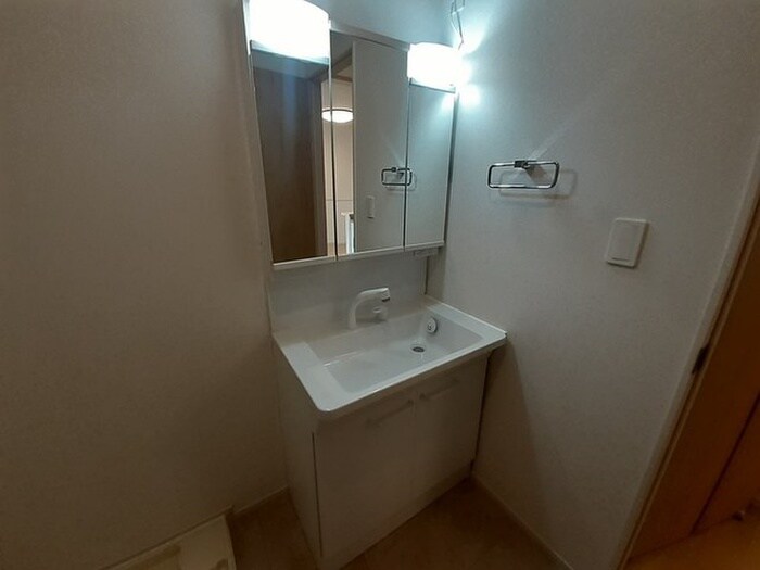 物件内観写真12　(洗面)