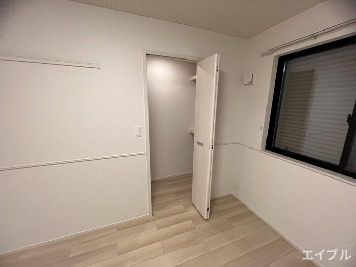 物件内観写真13　(収納)