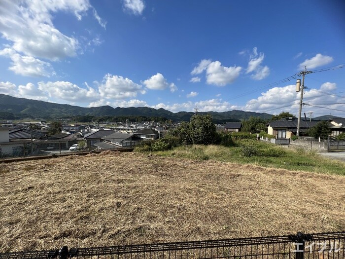 物件内観写真16　(室内からの展望)