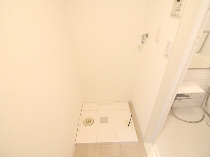 物件内観写真12　(洗濯機置場)