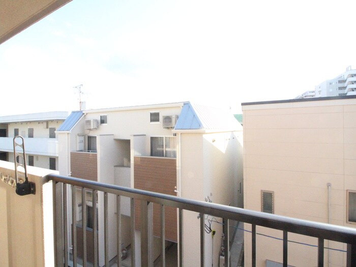 物件内観写真20　(室内からの展望)