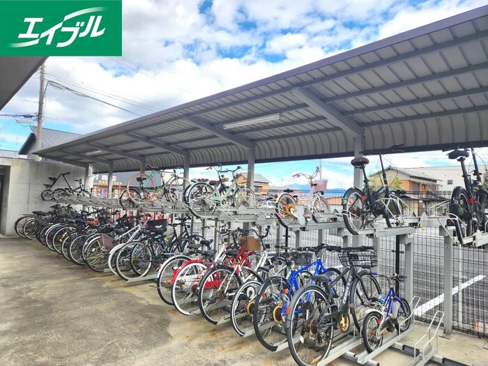 物件外観写真4　(駐輪場)