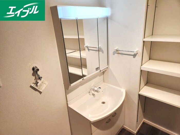 物件内観写真12　(洗面)