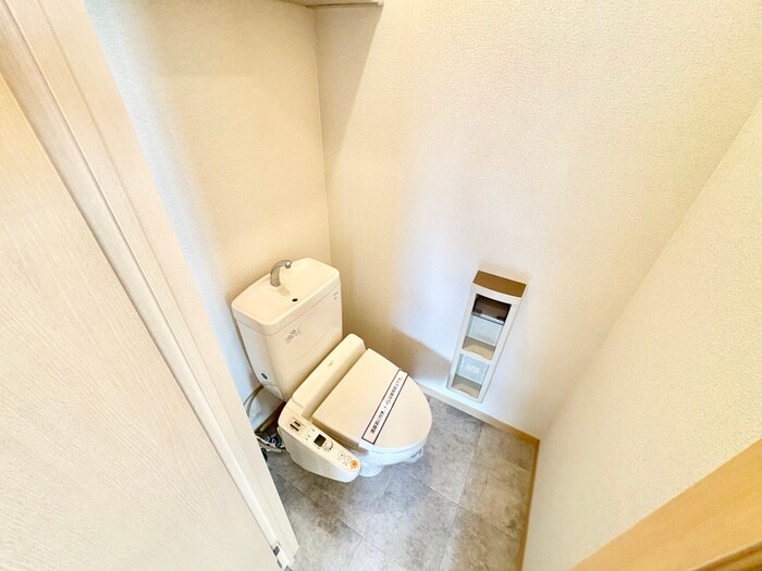 物件内観写真9　(トイレ)