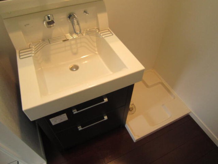 物件内観写真17　(洗濯機置場)