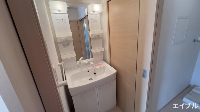 物件内観写真11　(洗面)