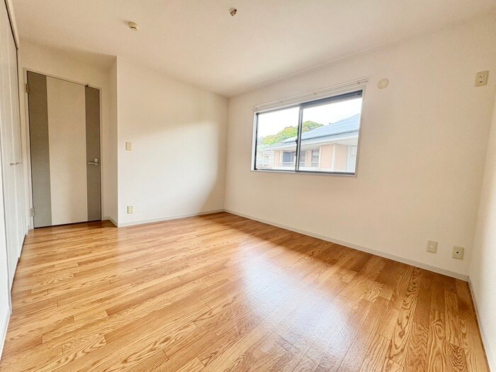 物件内観写真8　(居室)