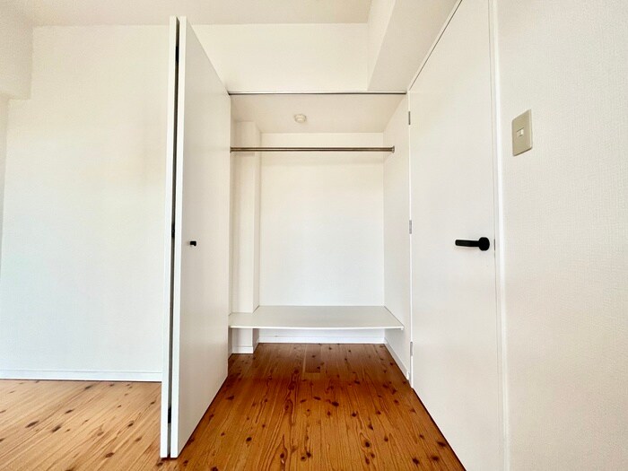 物件内観写真12　(収納)