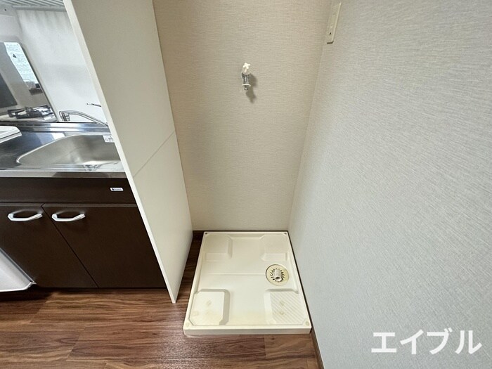 物件内観写真13　(洗濯機置場)