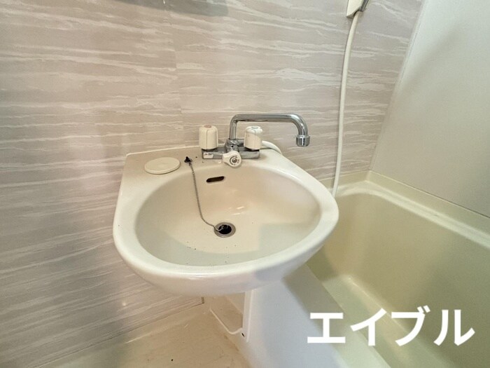 物件内観写真8　(洗面)