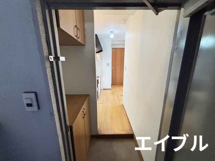 物件内観写真14　(玄関)