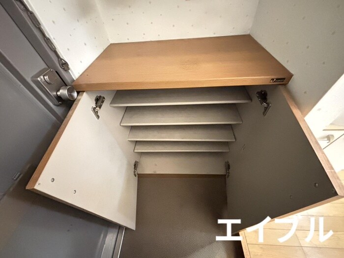 物件内観写真15　(靴箱)