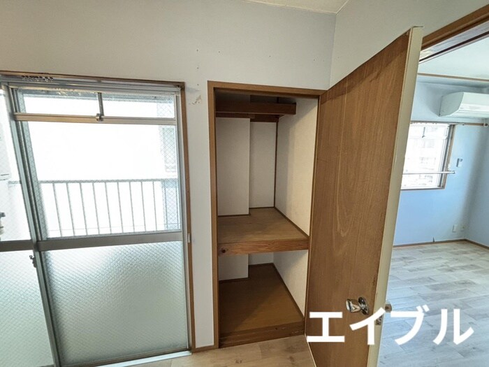 物件内観写真18　(収納)