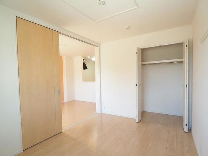 物件内観写真10　(収納)